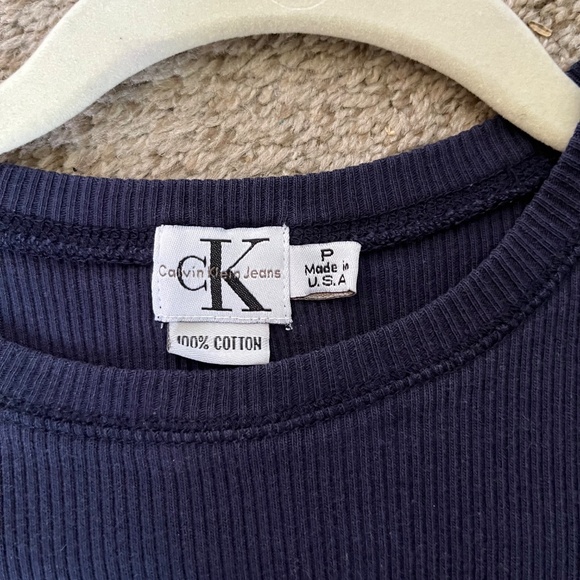 Calvin Klein Long-Sleeved Navy Blue Tee - Picture 2 of 5